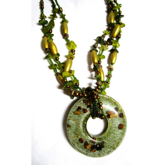 Pendant Necklace and Earring Set Emerald and Gold Beads and Gemstones 14 Inches - Picture 3 of 6